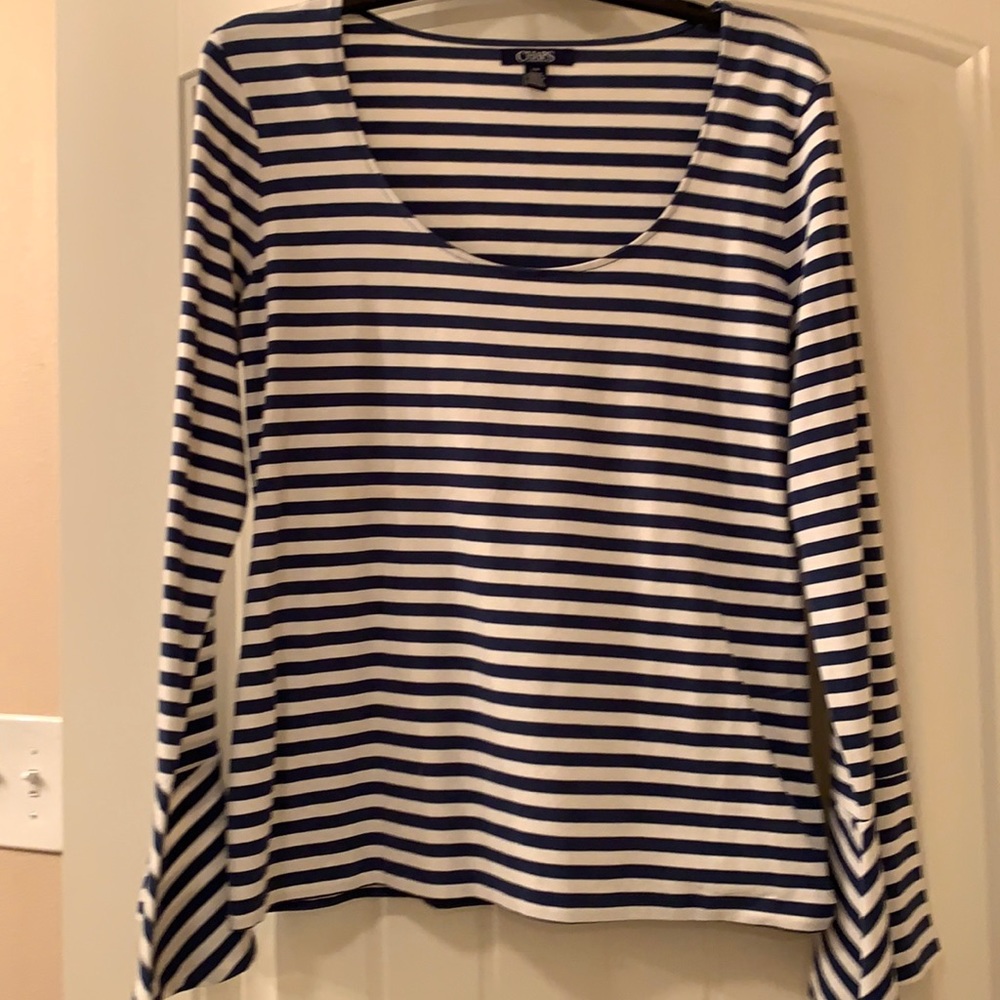 Bell-sleeved, striped shirt